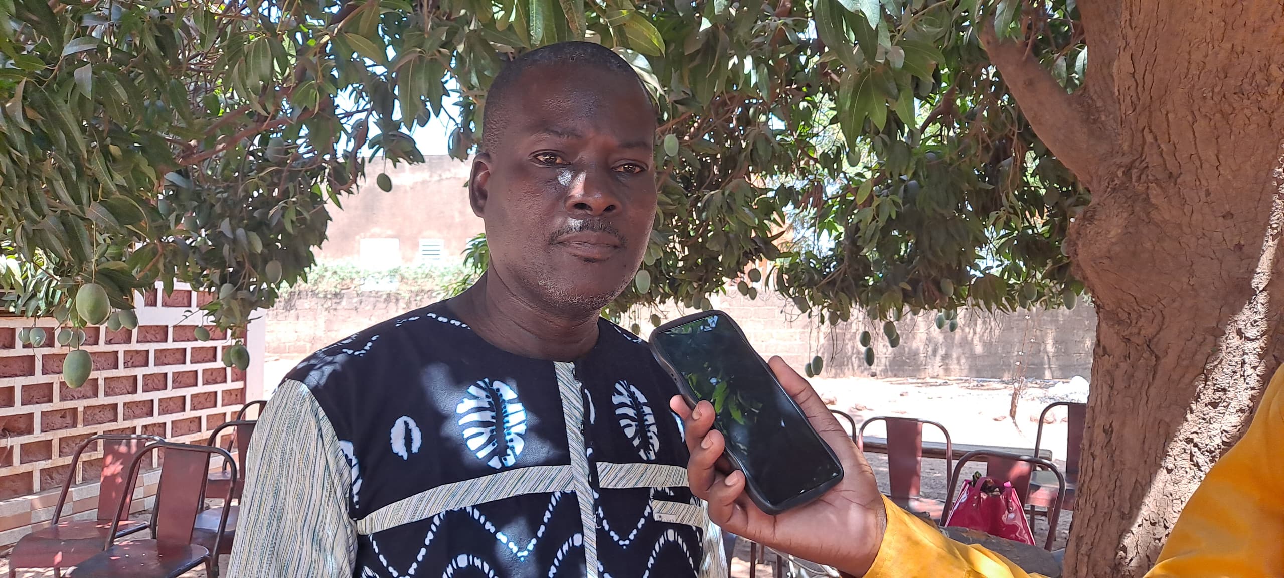 le directeur de la radio palabre en interview décline les objectifs de cette station